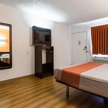 Motel 6-Long Beach, Ca - International City 외부 사진