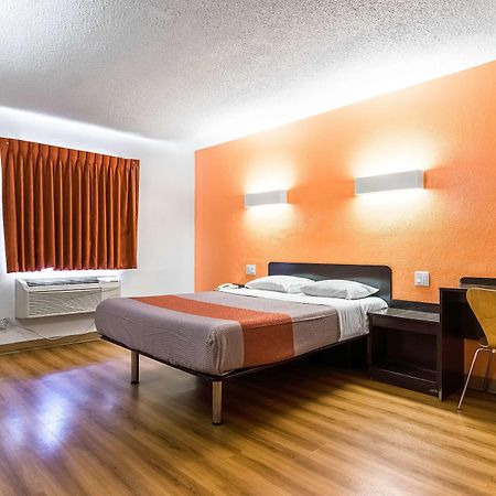Motel 6-Long Beach, Ca - International City 외부 사진