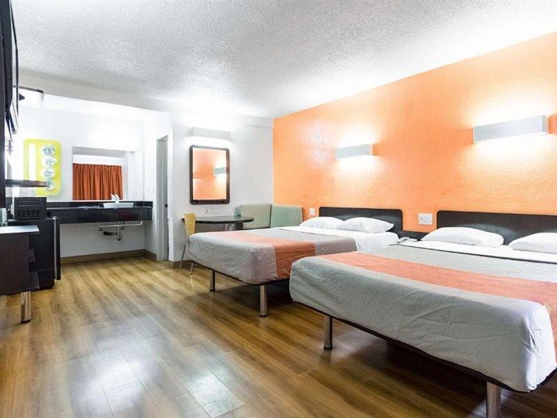 Motel 6-Long Beach, Ca - International City 외부 사진