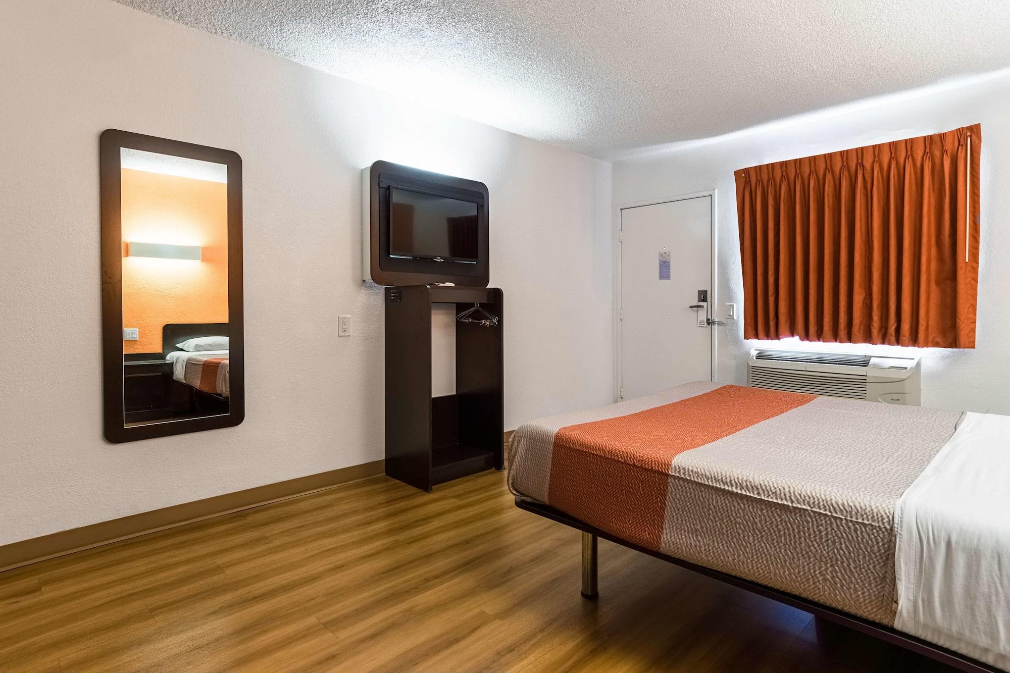 Motel 6-Long Beach, Ca - International City 외부 사진