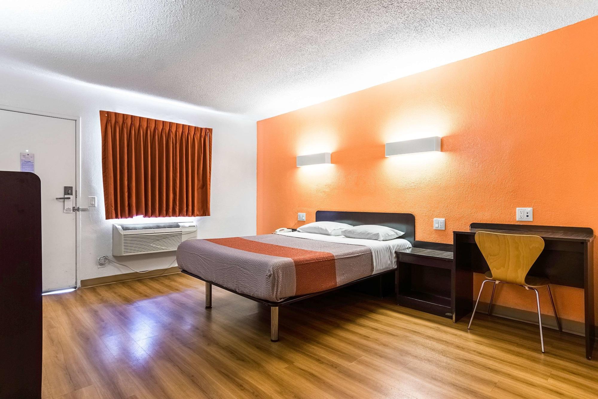 Motel 6-Long Beach, Ca - International City 외부 사진