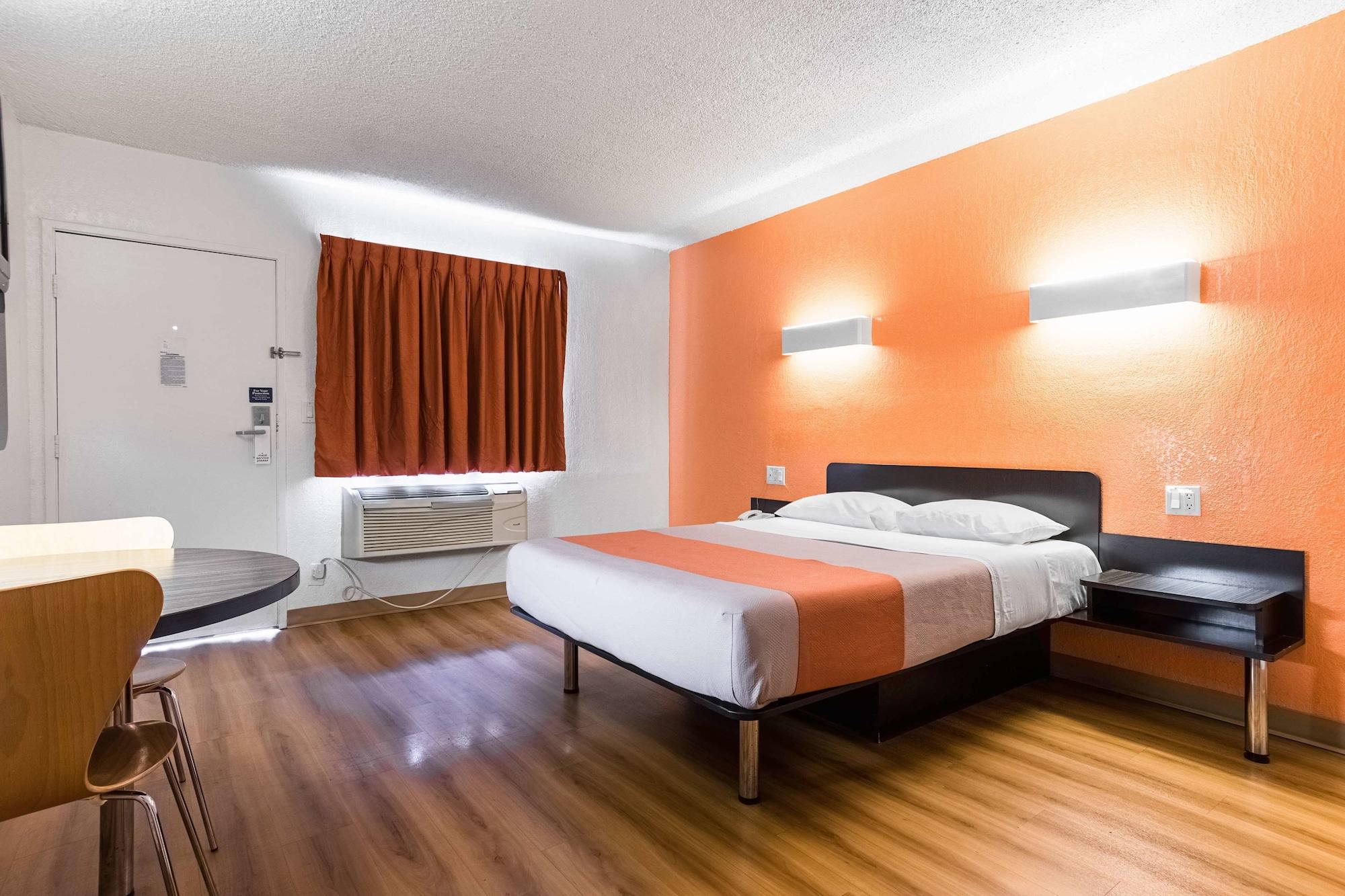 Motel 6-Long Beach, Ca - International City 외부 사진