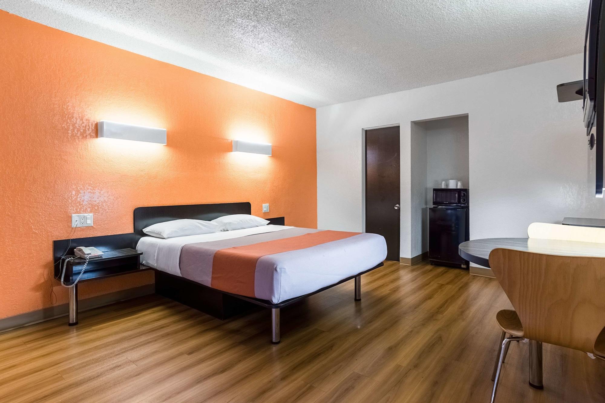 Motel 6-Long Beach, Ca - International City 외부 사진