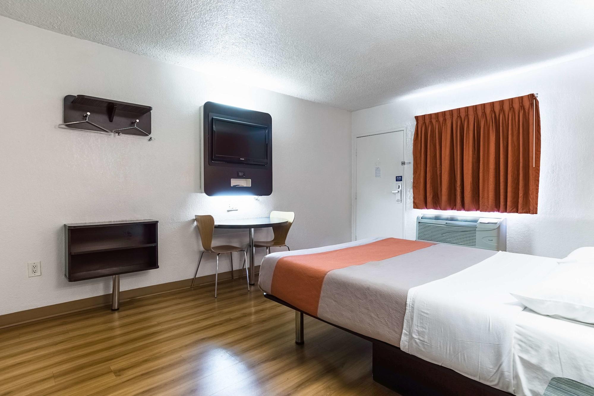Motel 6-Long Beach, Ca - International City 외부 사진