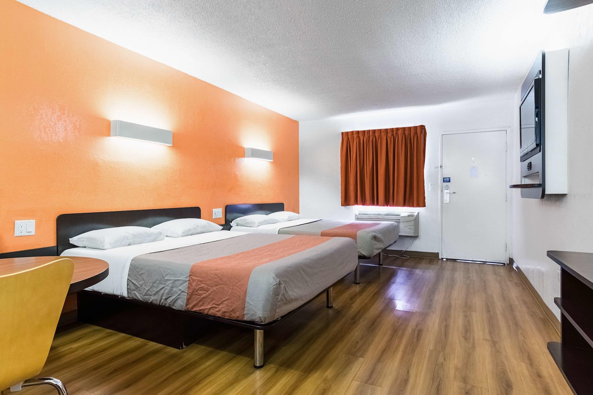 Motel 6-Long Beach, Ca - International City 외부 사진