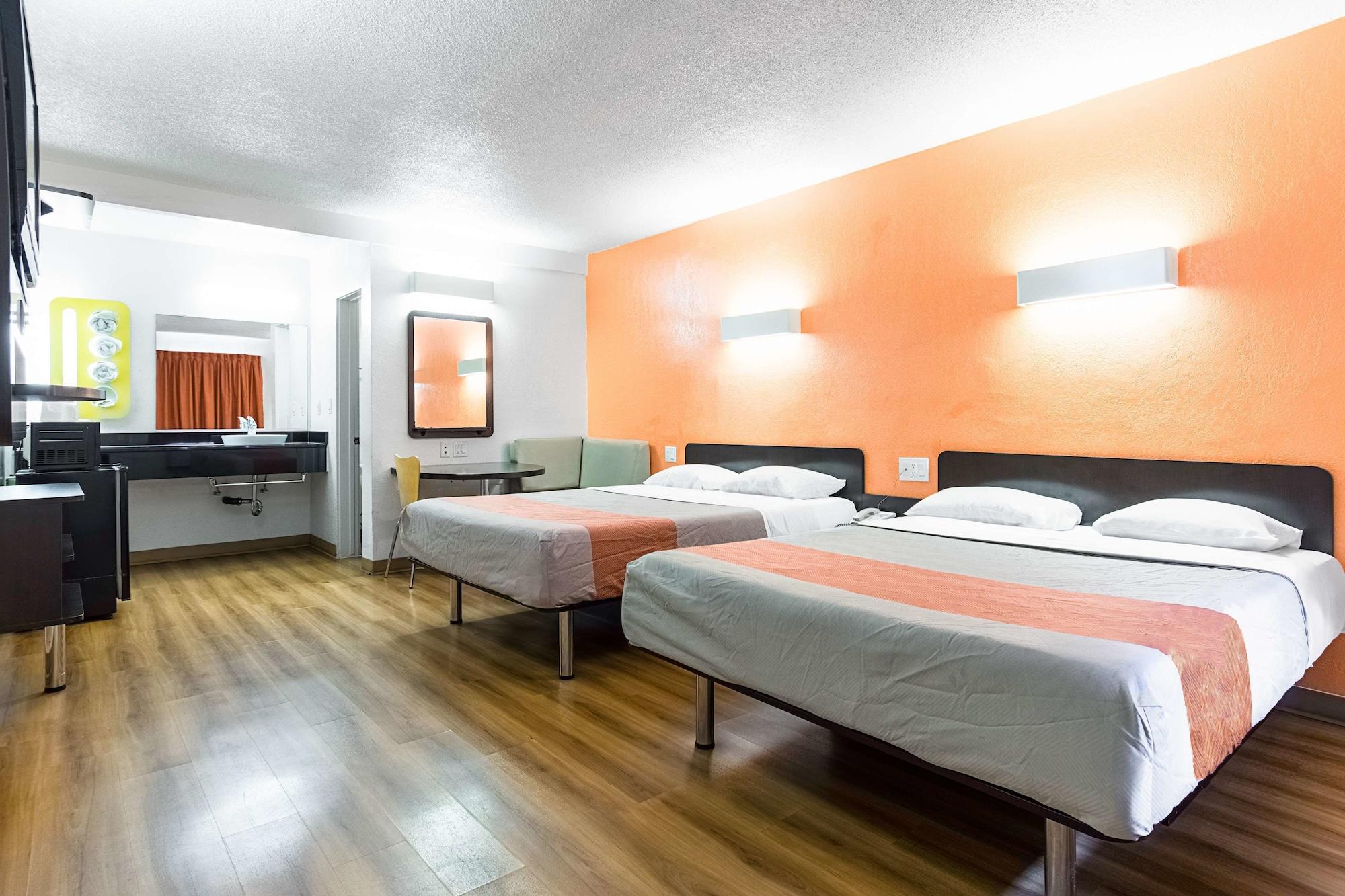Motel 6-Long Beach, Ca - International City 외부 사진