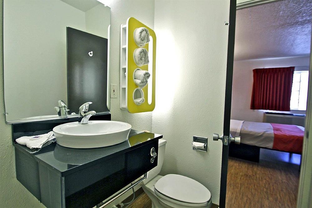Motel 6-Long Beach, Ca - International City 외부 사진