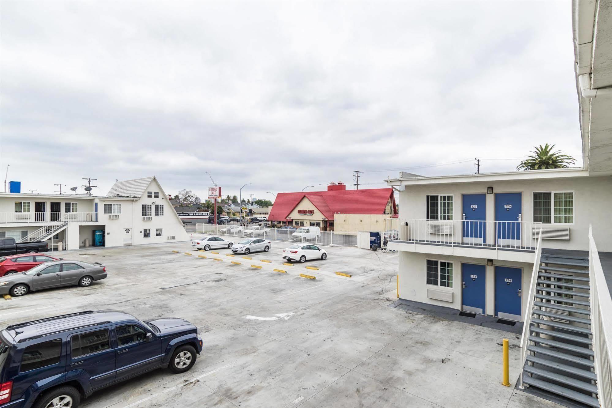 Motel 6-Long Beach, Ca - International City 외부 사진