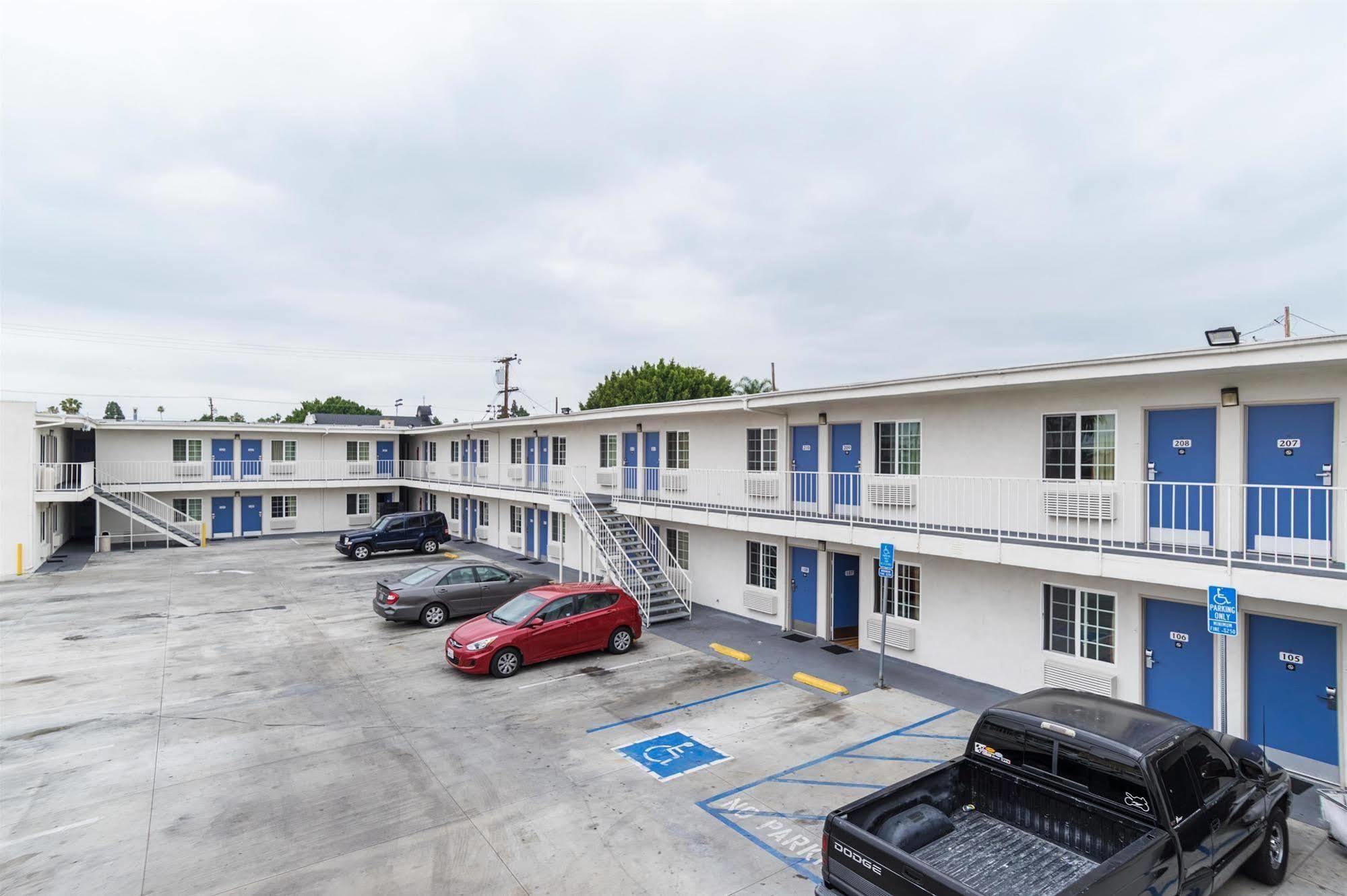 Motel 6-Long Beach, Ca - International City 외부 사진