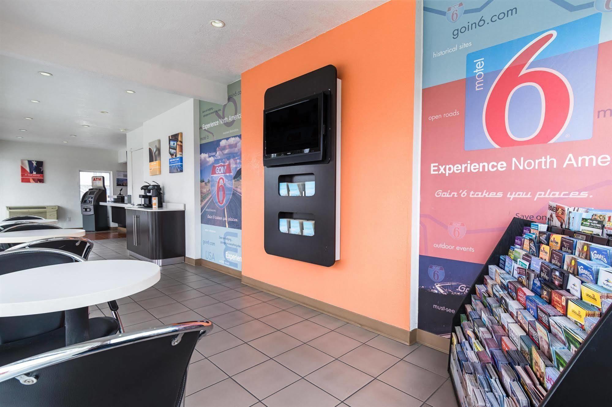 Motel 6-Long Beach, Ca - International City 외부 사진