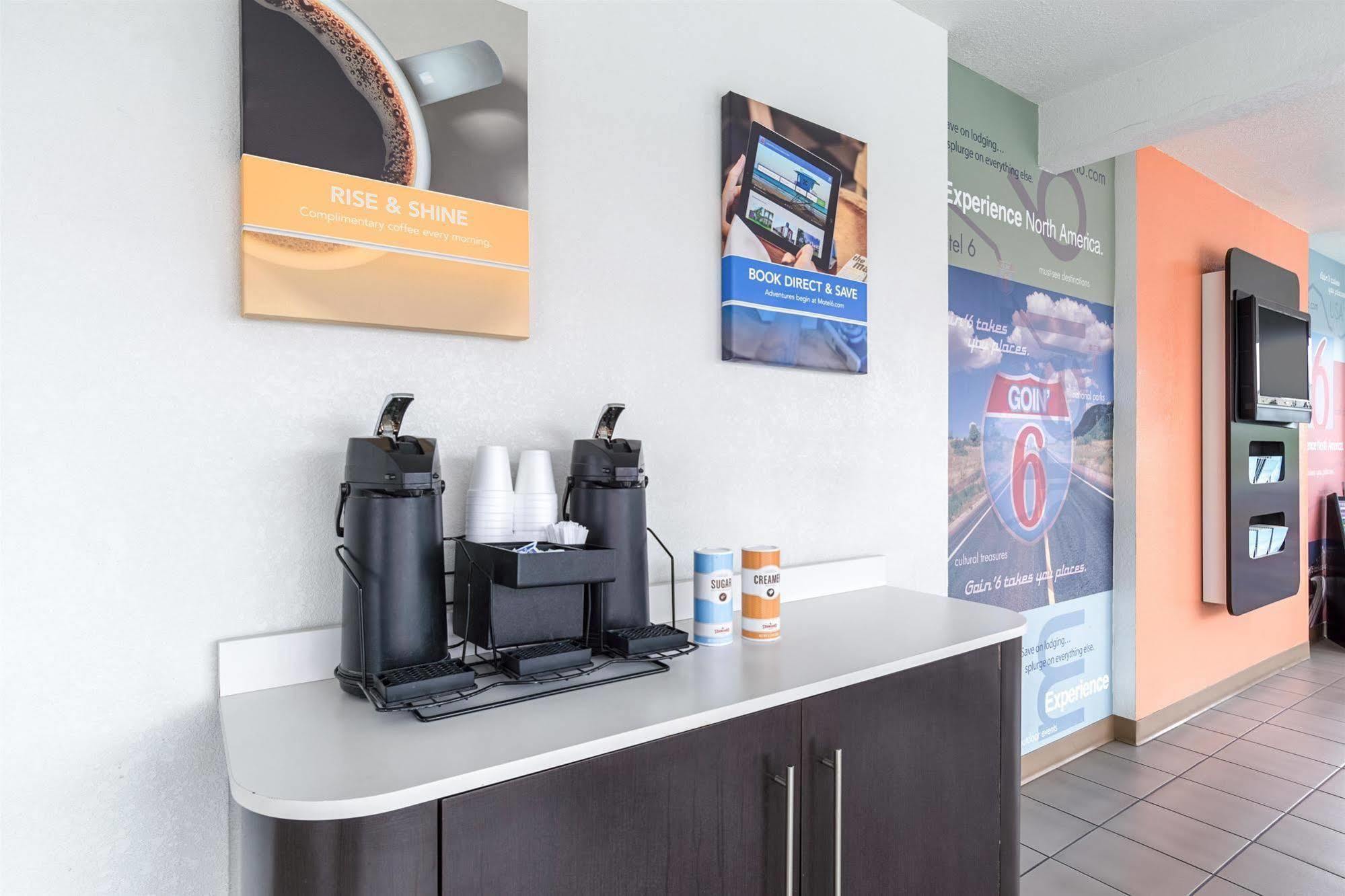 Motel 6-Long Beach, Ca - International City 외부 사진