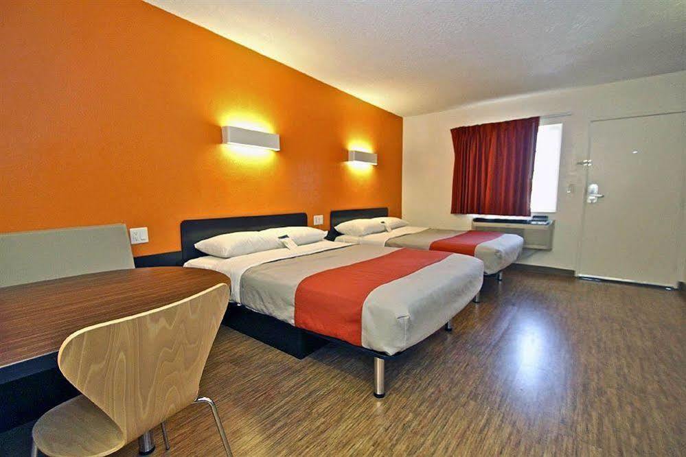 Motel 6-Long Beach, Ca - International City 외부 사진