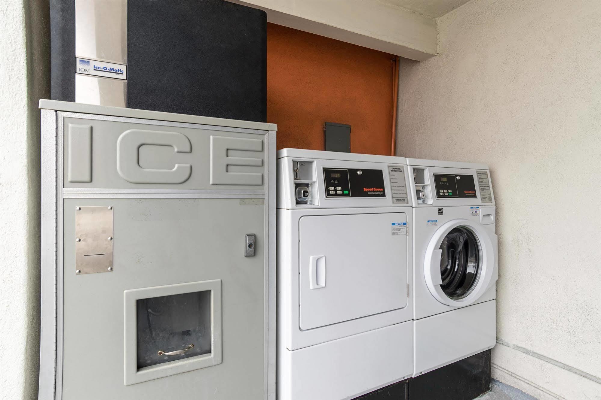 Motel 6-Long Beach, Ca - International City 외부 사진